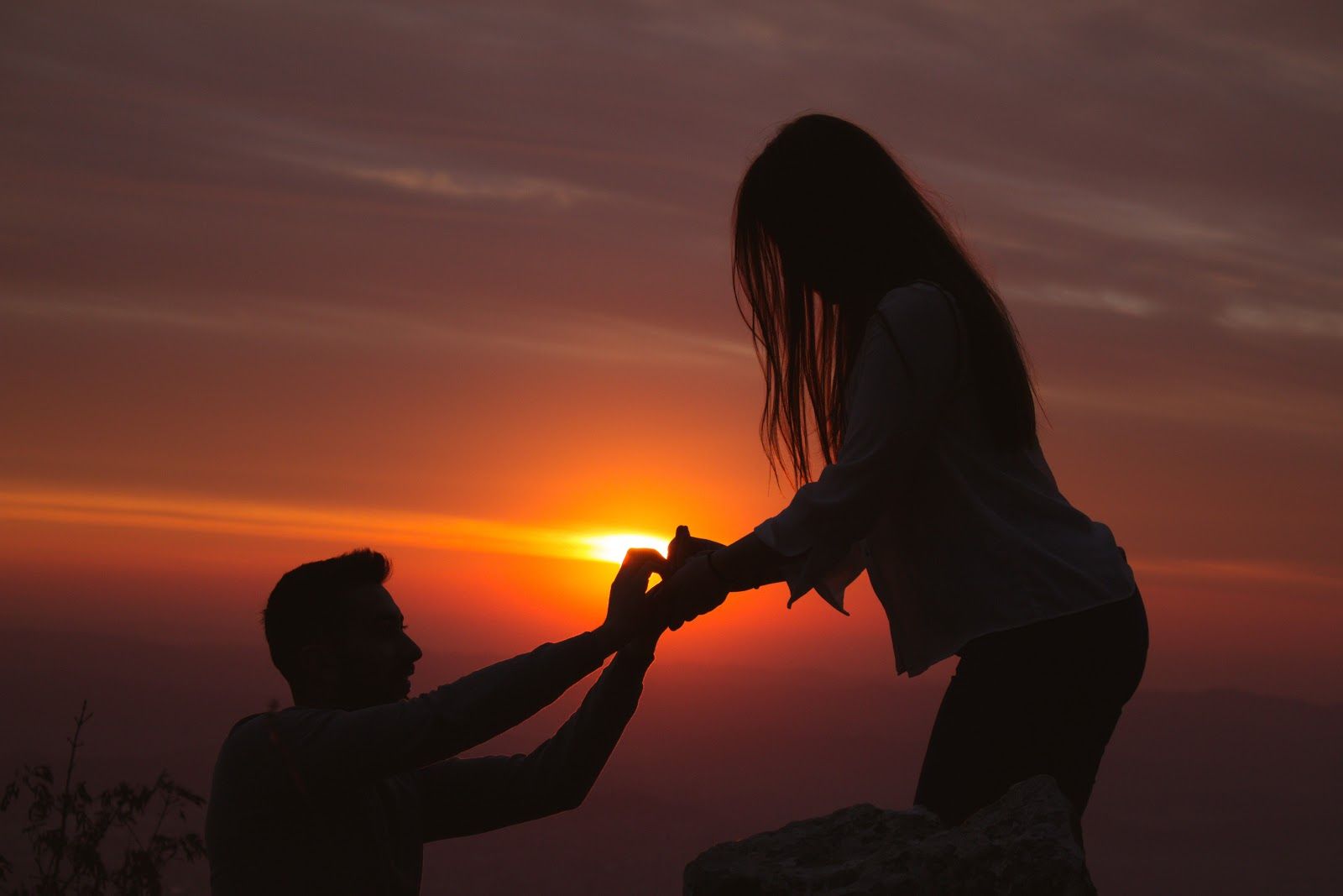 Breaking Down The Perfect Proposal – Beauty That Walks